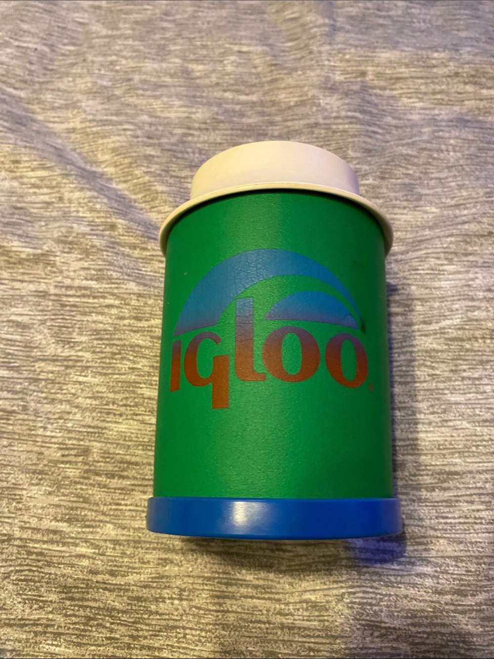 Retro Vintage IGLOO Can Cooler Lid Koozie Beer Beverage Holder Koozie 80s-90s